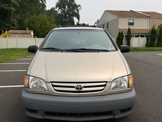 2003 Toyota sienna
