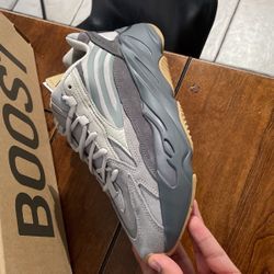 Yeezy 700 Tephra V2 