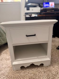Thomasville refurbished nightstands