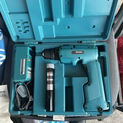 Makita Cordless Driver Drill