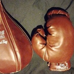 Vintage Hutch Youth Speed Bag And Boxing Gloves 
