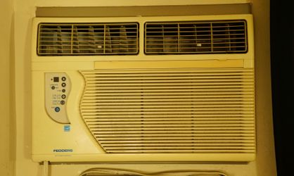 Fedders Window AC (12,000 BTU) Model: A6T12F2A with 2 Remotes - Used & Good Condition- $79 OBO - Pick up in North Hollywood today!