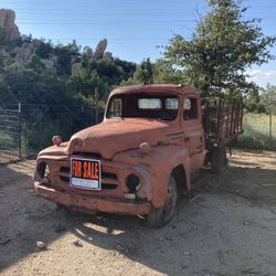 1949 International Antique Vintage Flatbed Truck