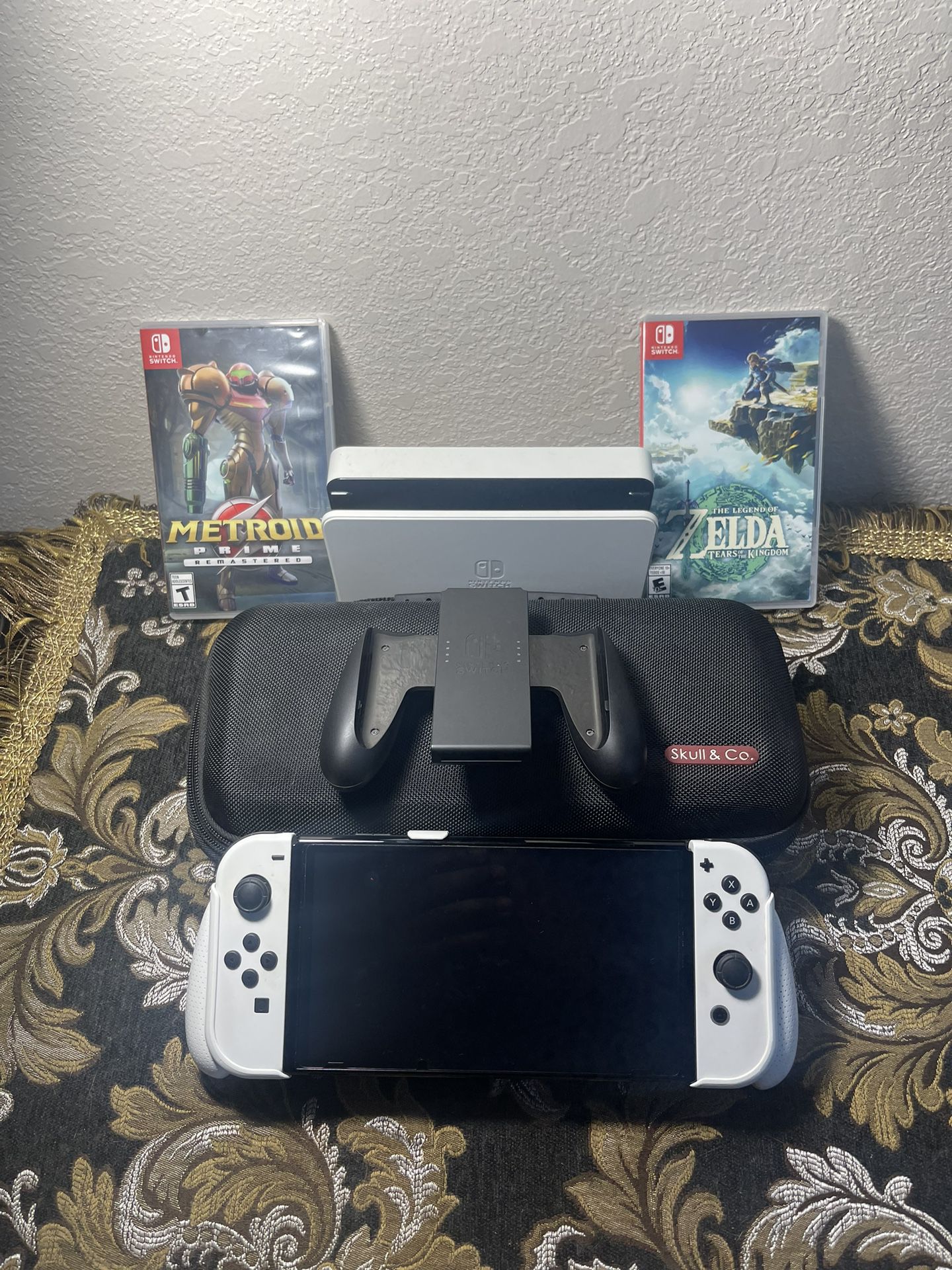 Switch Oled w/ Games