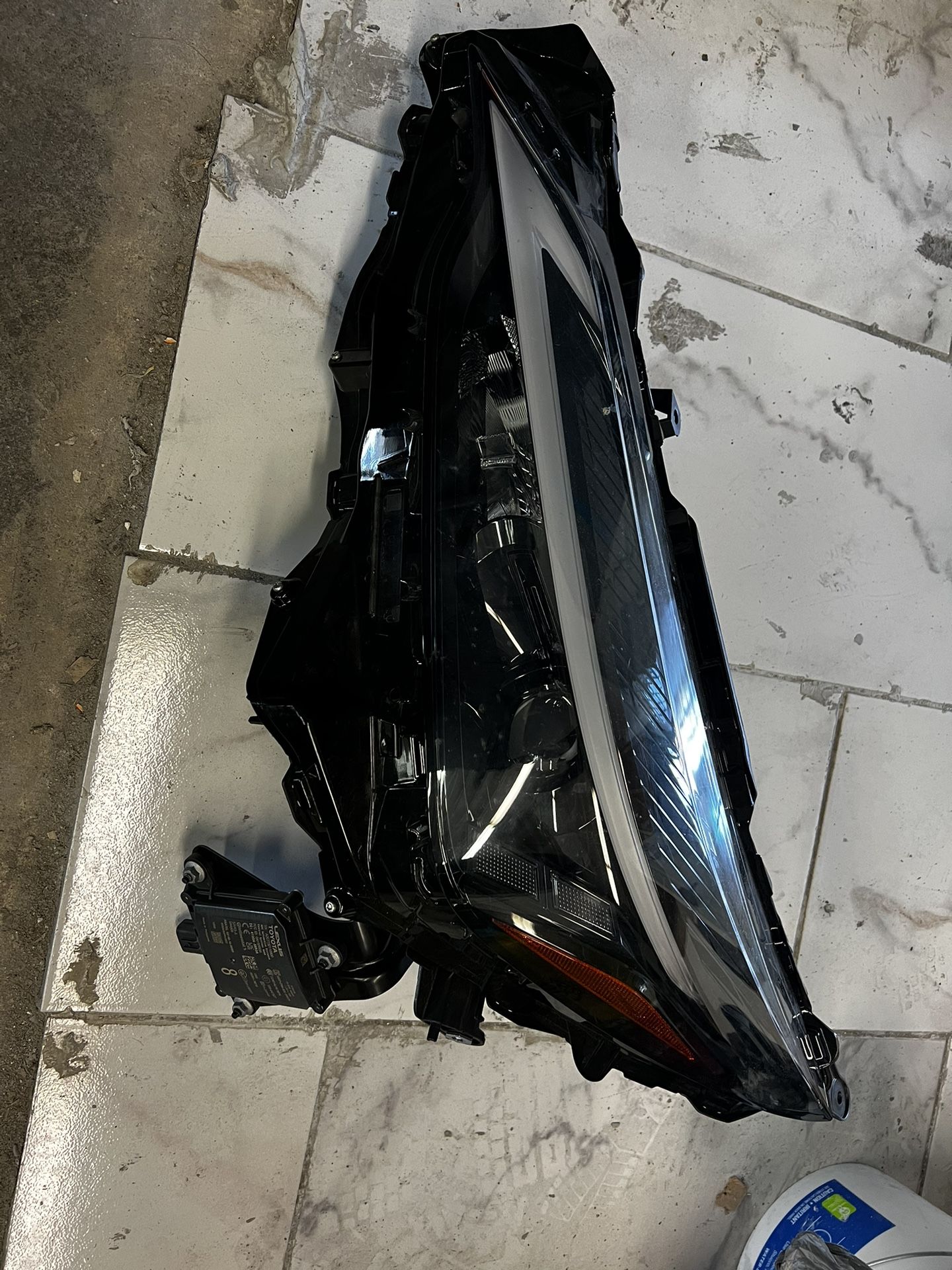 2024 Lexus NX 300 Driver Headlight 