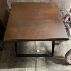 Beautiful Cherry Oakwood End Table