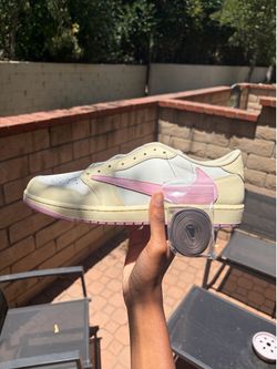 Travis Scott Jordan 1 Low Shy Pink