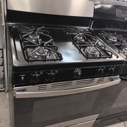 Stainless GE gas range with warranty Delivery + installation available fee depends on address 🛣️🚛🏠