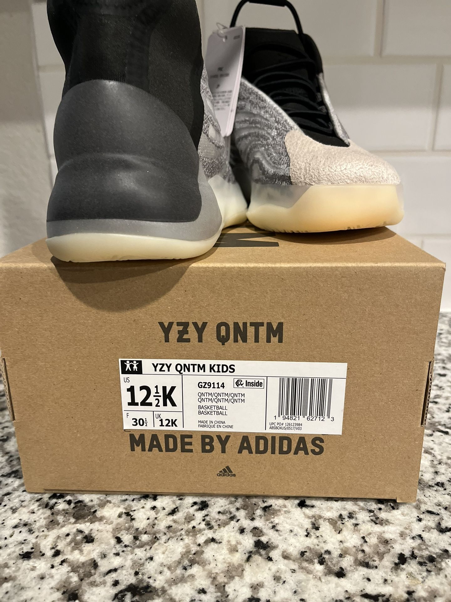 Yeezy Basketball Yeezy Quantum Box Yeezy Quantum QNTM Barium Sneakers