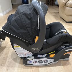 Chicco KeyFit 30 Infant Car Seat w/2 Seat Bases