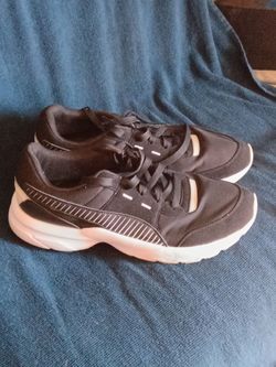 Puma Black and White Sneakers 12