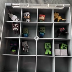 Minecraft Mini Figures Carrying Case + Cave, 12 Mini Figures, 32 Total Spaces