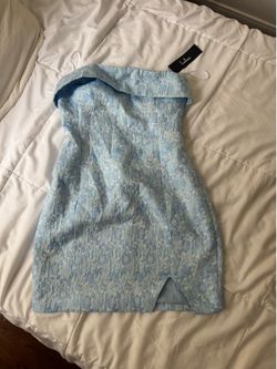Lulu’s Strapless dress