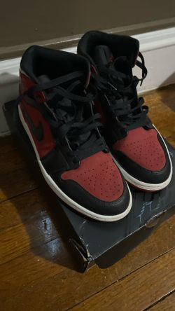 ‘Reverse Bred’ Air Jordan I (Mid) Size 10.5 Like New