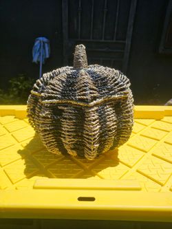 PUMPKIN BASKET