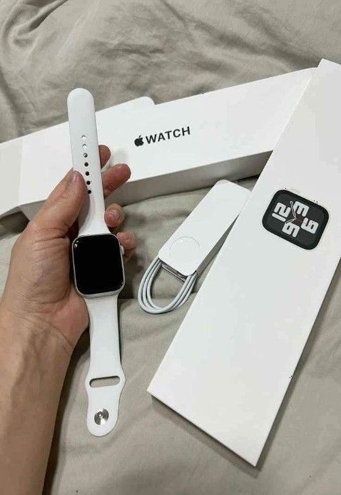 Apple Watch Ultra 2 (LIKE NEW)