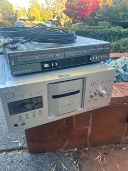 Sony Disc Explorer 400 CD/DVD Player + Go Video DVD/VHS Combo