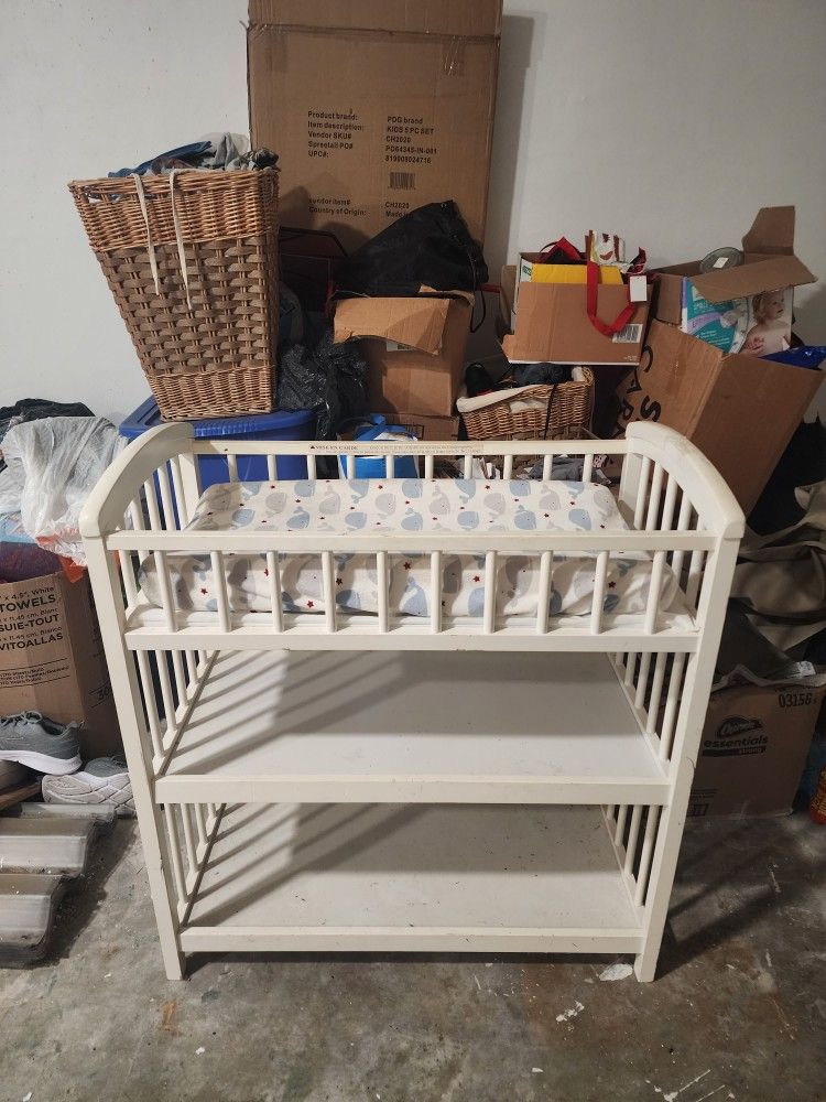 Changing Table & Contoured Changing Pad