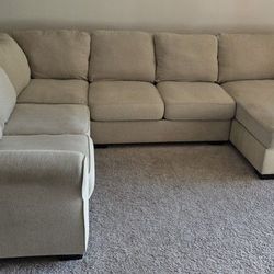 Ashley Furniture U-shaped 6 Person Sectional Couch