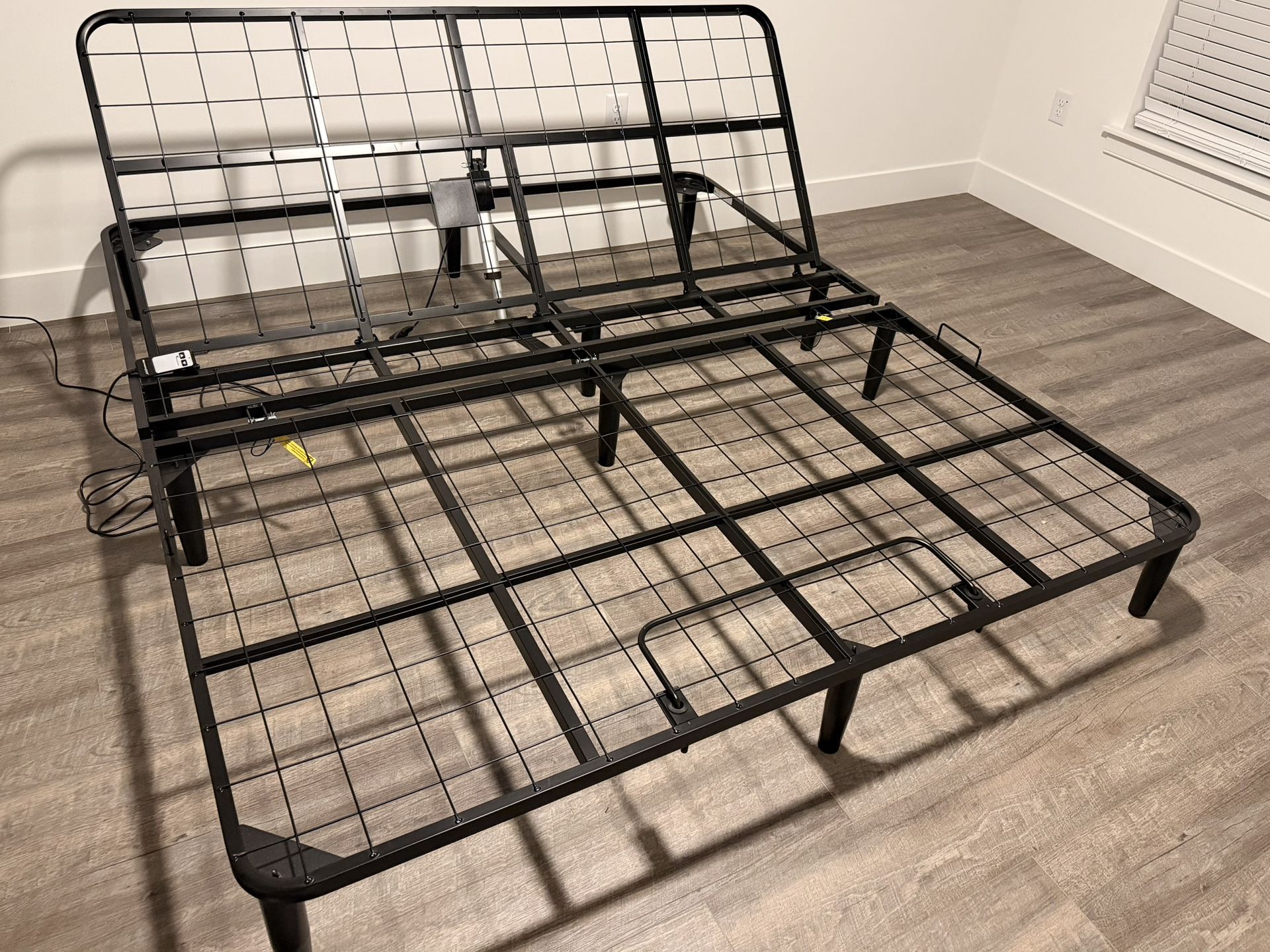 Sleepy’s Basic Adjustable Base – California King