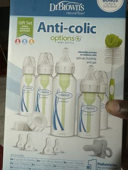Dr.Browns Gift Set Bottles, Accessories, And Pacifier