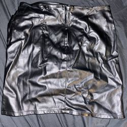 Women’s Black Leather Skirt Size M