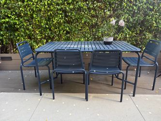 Modern Powder Coated Outdoor Dining Set – Table + 4 Chairs
