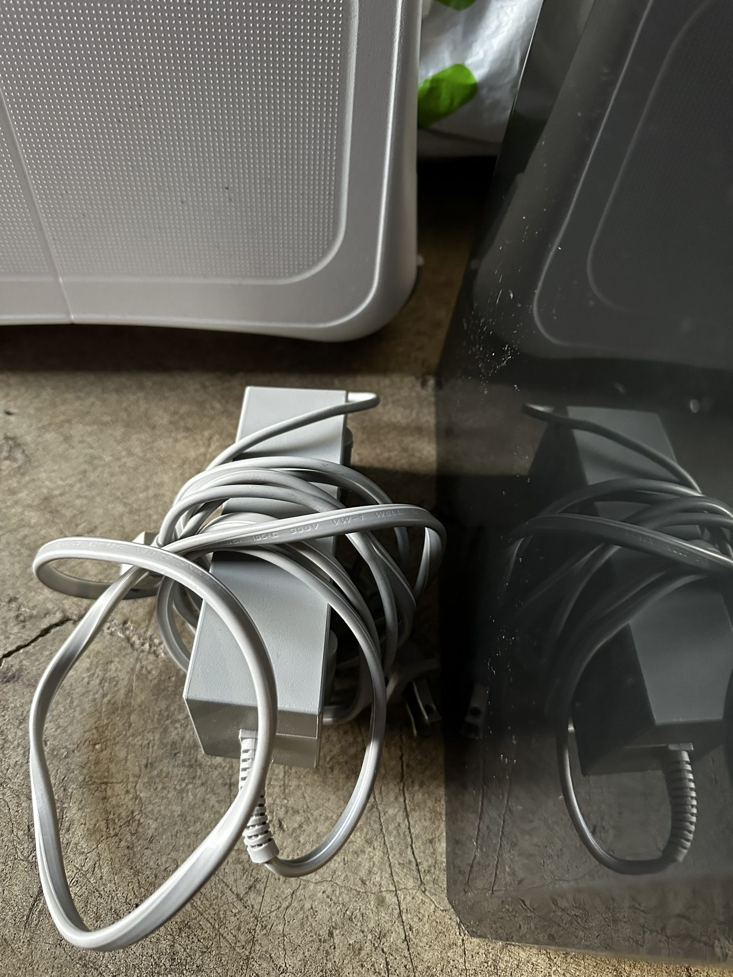 Nintendo Wii With Nintendo Wii Storage Tower for Sale in Federal Way