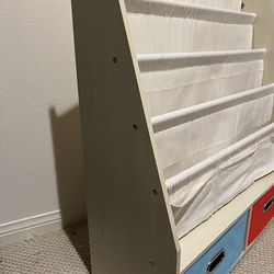 Kids bookshef