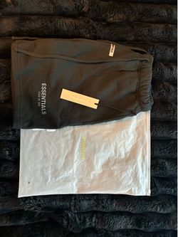 [BNWT] Fear of God Essentials Sweatpants - Black/Stretch Limo - Size Small