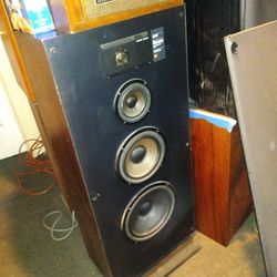 JBL 940 In Great Condition