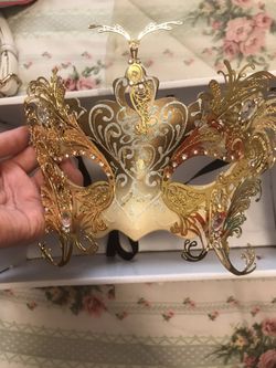 Masquerade mask