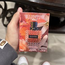 Valentino Donna Perfume 100mL