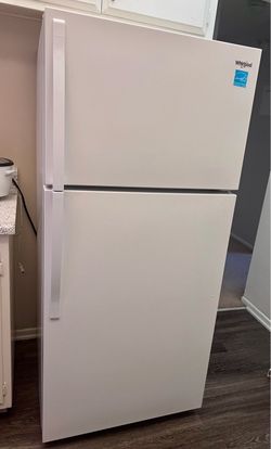 Whirlpool 14.3 cu. ft. Top Freezer Refrigerator in White