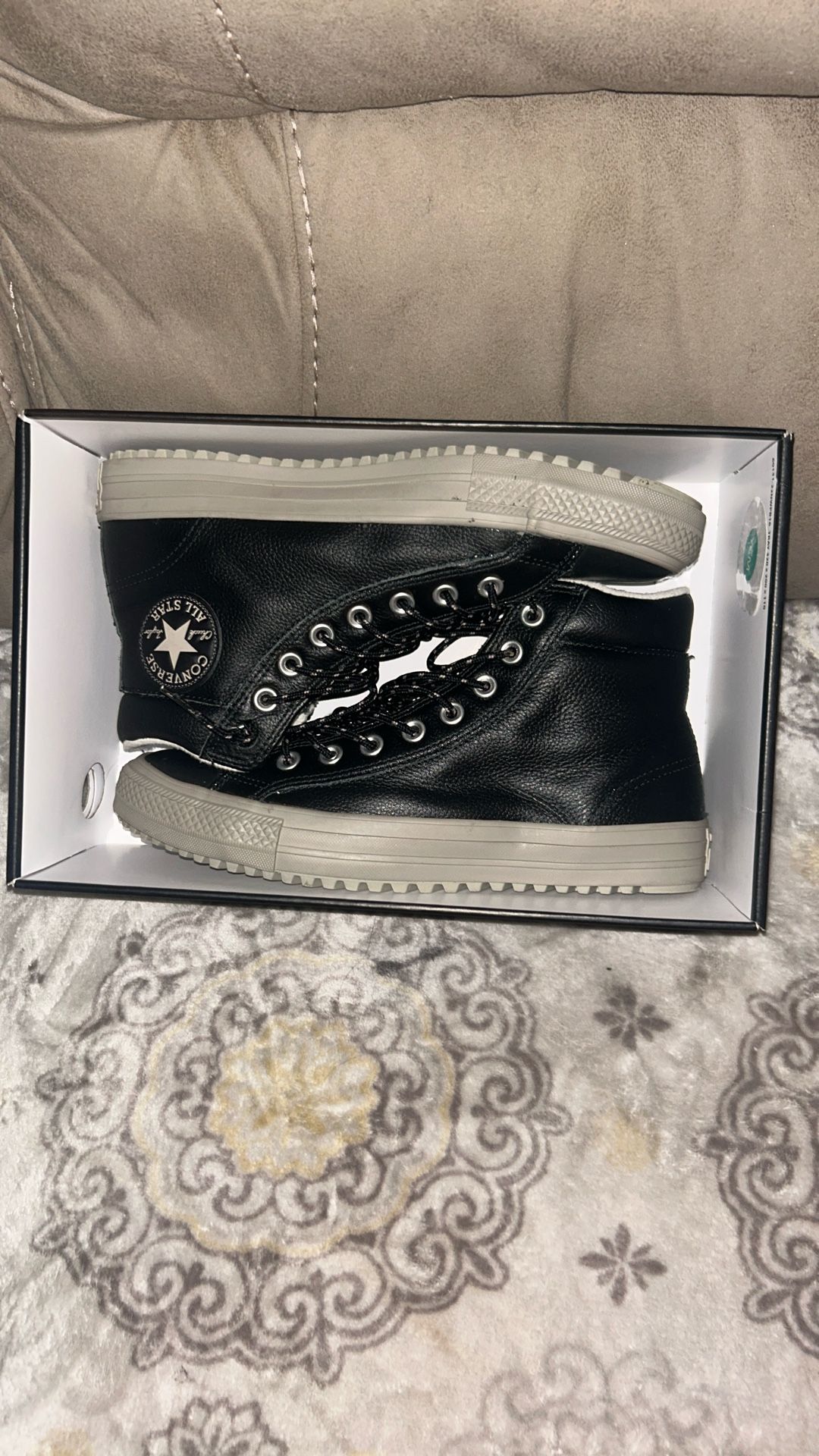 Converse boots size 8