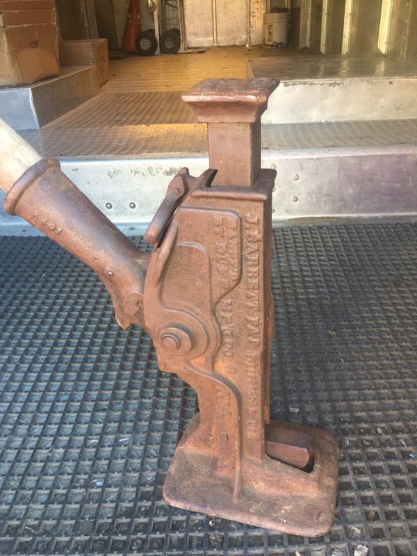 Antique genuine Barrett duff mfg 15 ton railroad jack no 4 with original atlas car mover handle!!!!