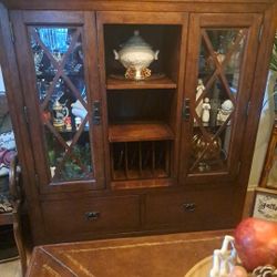 Book Or China Cabinetǰ