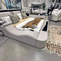 Cama Queen/ King Size/ Preguntar Precio/ Ask For Price 