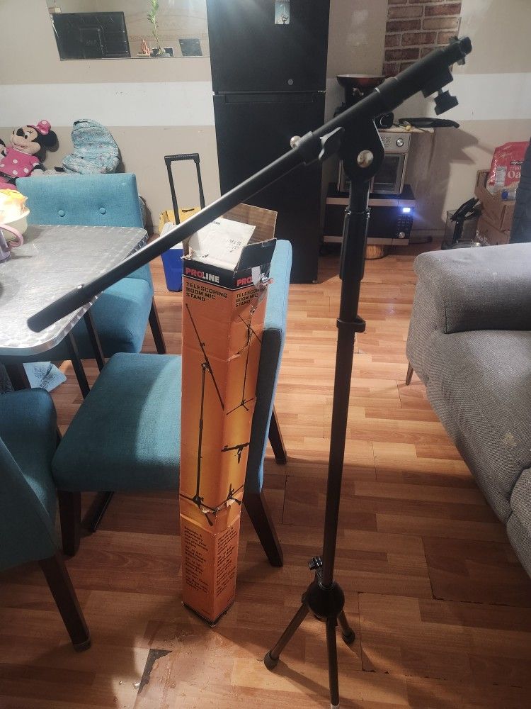 Telescóping Boom Mic Stand