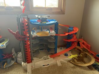 Hot Wheels Super Ultimate Garage Play Set