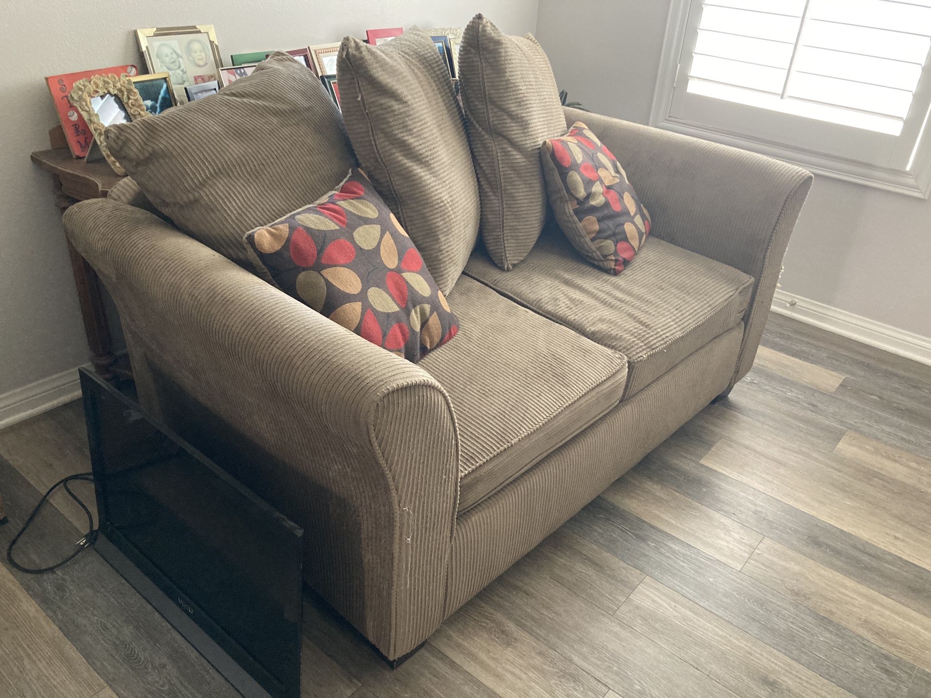 Loveseat Couch Sofa