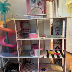 LOL Dollhouse 