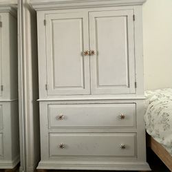 Armoire