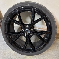 VW Volkswagen GTI R 19 Inch Estoril Wheels (4)