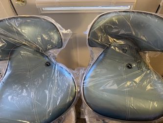 Round Hill Blue Adjustable Barstools