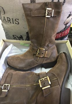 Brown boots