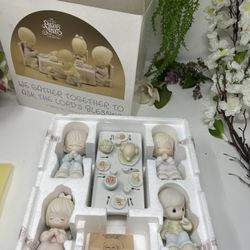 P4 – 🙏 Precious Moments – “We Gather Together To Ask The Lord’s Blessing” 