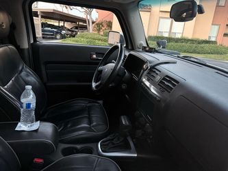 Hummer H3 Interior – Black Leather 2008