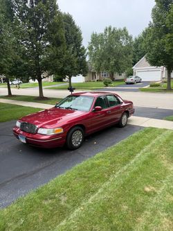 2003 Ford Crown Victor