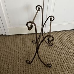 Table Top Towel Rack